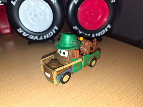 Disney pixar cars hook - cars, (mater)