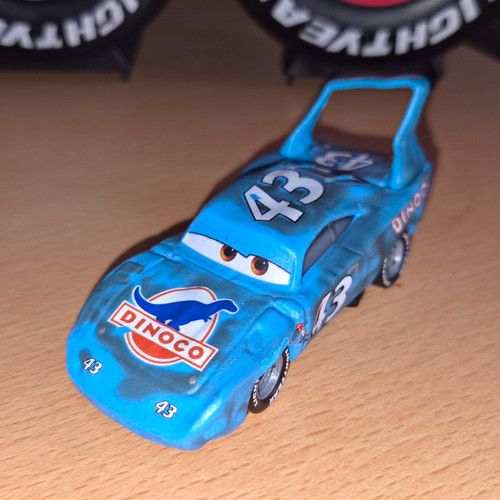 Disney pixar cars damaged king - cars,
