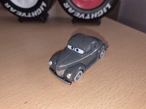 Disney pixar cars junior - cars, moon